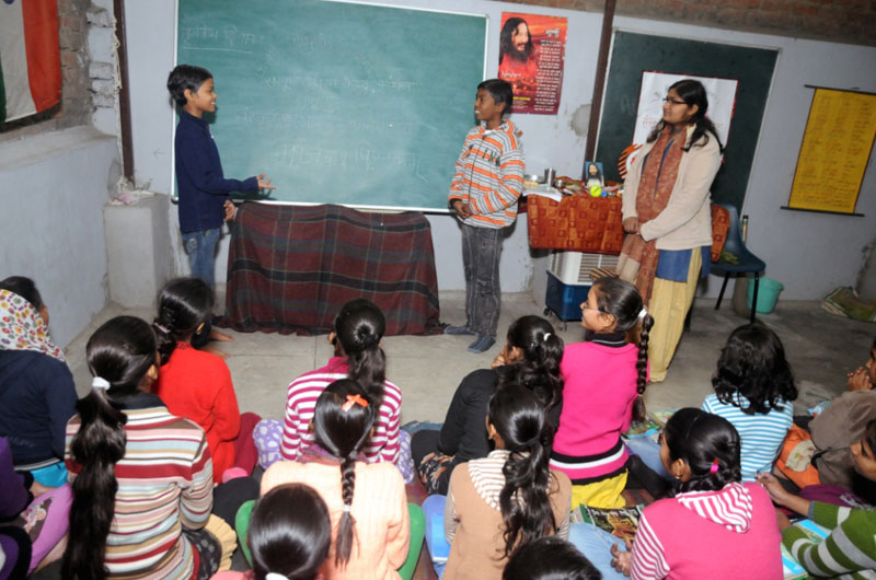 Sanskrit speaking classes for Manthanites at Shakurpur SVK