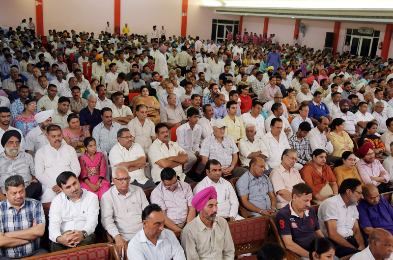 A Devotional Concert 'Sampoorn Kranti' Enlightens Each Soul in SBS Nagar, Punjab