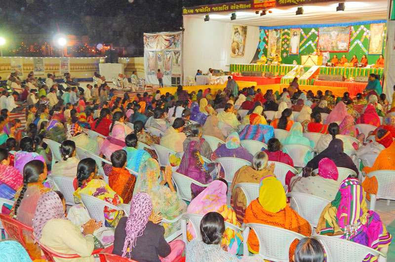 Captivating & Thought Provoking Shrimad Bhagwat Katha at Vadodara, Gujarat 