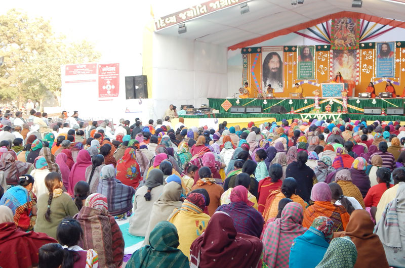 Shrimad Devi Bhagwat Katha in Kutchh, Gujarat, takes the Masses on a Divine Journey of Self Discovery