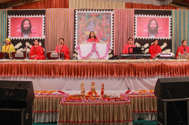 Shri Ram Katha Connects Ludhiana Audience with Divine Virtuosity of Living