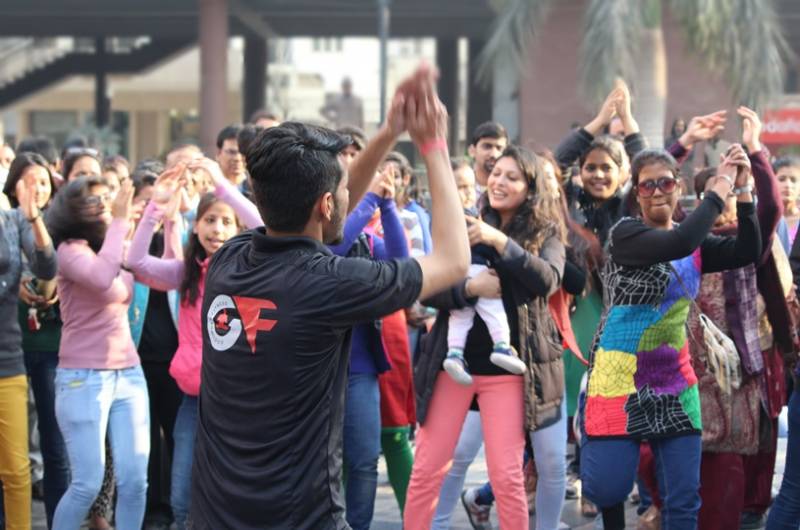 Youthfulness showered at V3S Mall, East Delhi on NATIONAL YOUTH DAY 2016