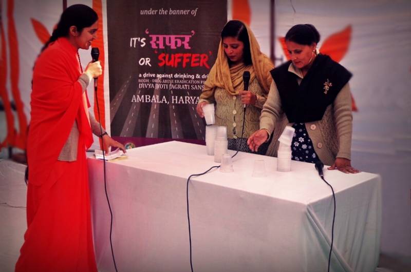 Women pledge to contribute in making the roads of Ambala Alcohol Free | Safar or Suffer Campaign