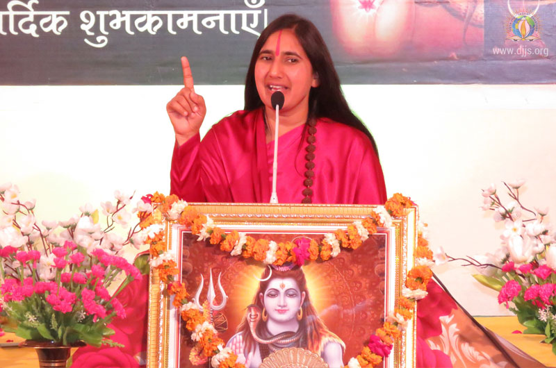 Mahashivratri Bhajan Sandhya Soaked in Divine Melody Mesmerized the Devotees at Tarn Taran, Punjab 
