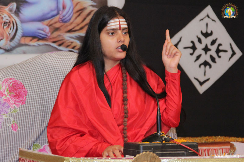 Shiv Katha Swerves Minds of Devotees towards Shaivism in Ludhiana, Punjab