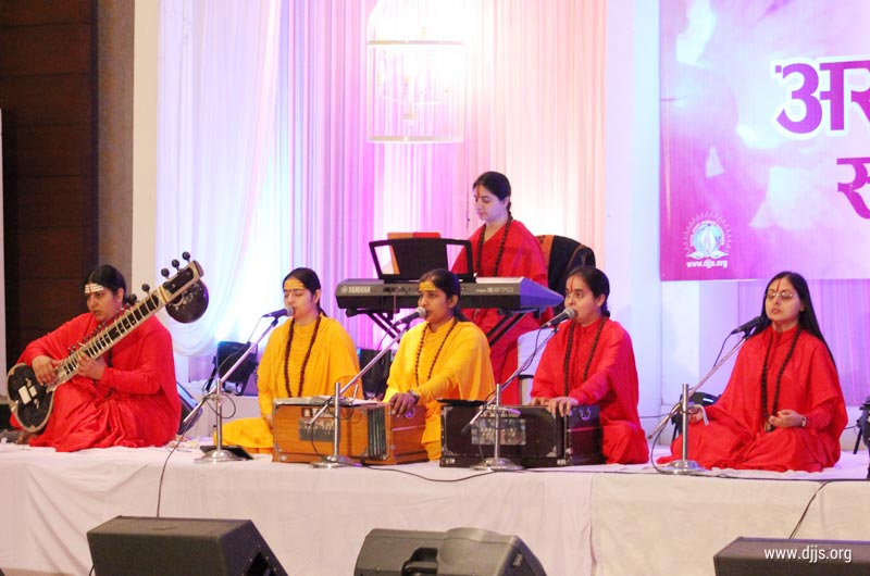 Devotional Musical Concert 'Asto Maa Sadgamya' Ignites the Fire of Devoutness at Amritsar, Punjab