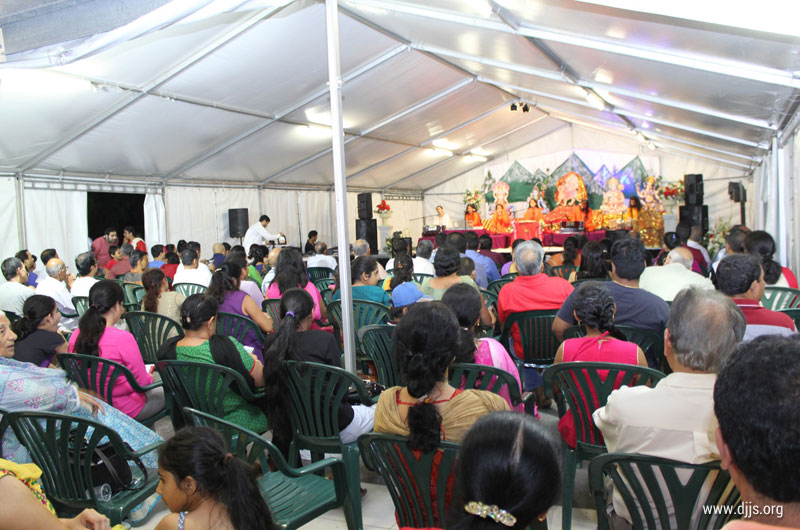 Jagran and Shri Ramcharitmanas Vivechna Kindled Divinity in Hearts of Brisbane, Australia