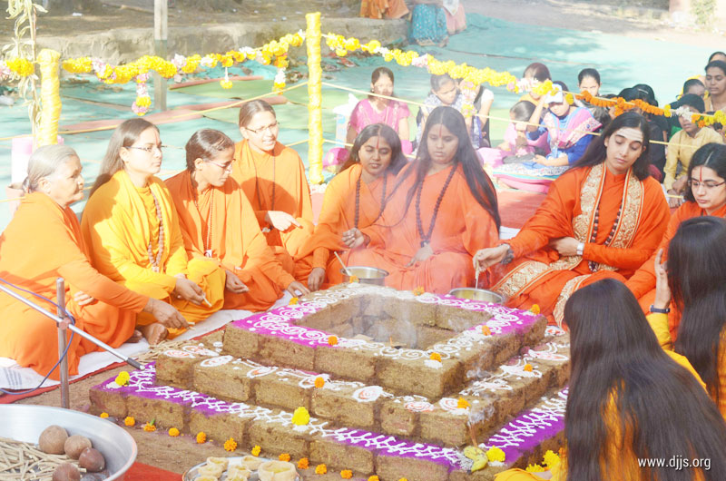 Shrimad Bhagwat Katha Sprinkled the Seeds of Divine Knowledge in the Heartland of Chakan, Maharashtra
