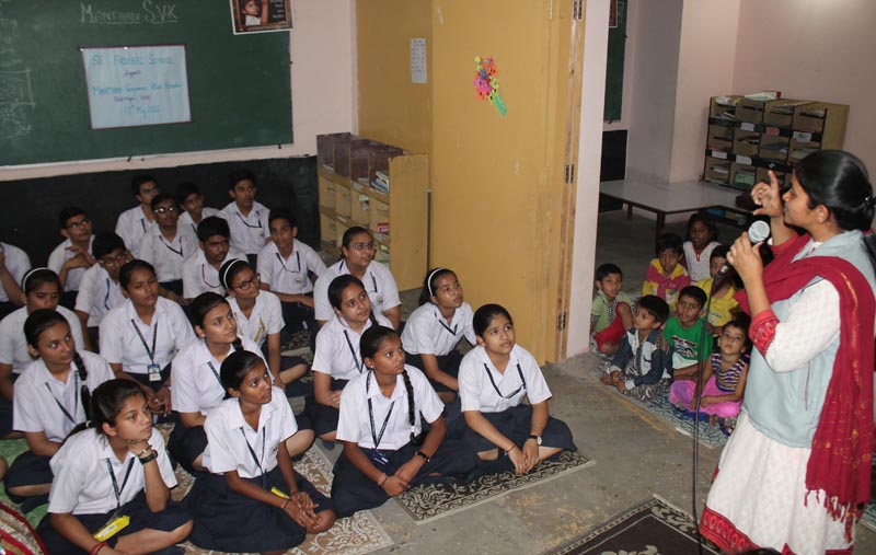 St. Froebel School students visited Manthan, contributed to the Social Cause