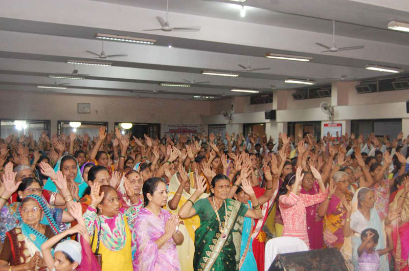 Monthly Spiritual Congregation Infused Utmost Greatness into the Holy Masses across India