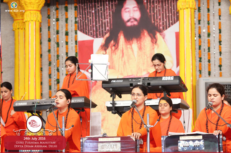 Guru Purnima Disseminated Pearls of Devotion in Monthly Congregation at Divya Dham, Delhi