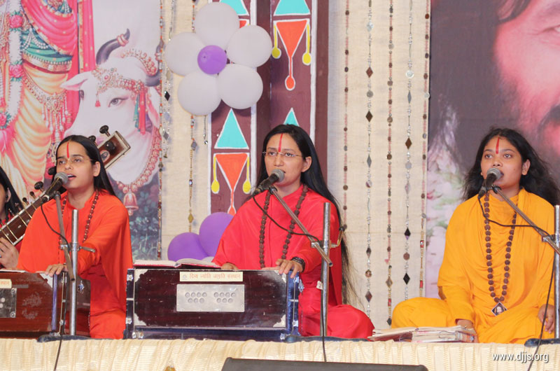 Divine Aura of Bliss Experienced in Bhagwat Katha at Burari, Delhi