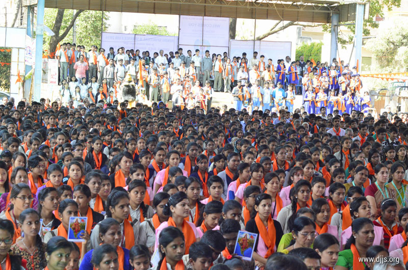 Spiritually Awakening the Masses at 'Hindu Spiritual & Service Fair' at Bengaluru, Karnataka