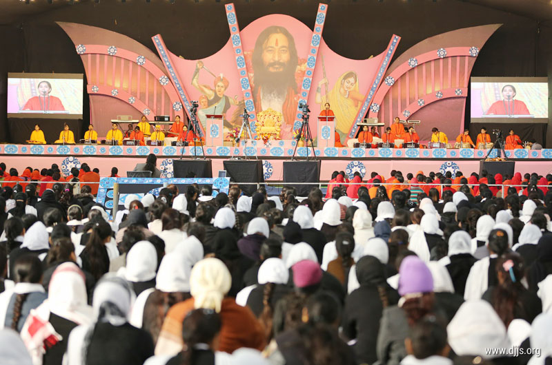 Monthly Spiritual Congregation, Nurmahal for Women Devotees Reassured them with Courage and Enthusiasm
