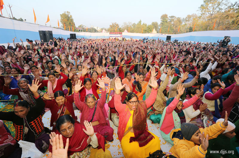 Shri Ram Katha Smeared the People of Haldwani, Uttarakhand with Veritable Colours of Spirituality