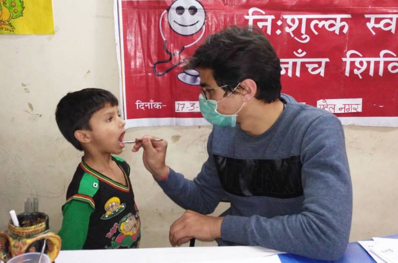 Dental Checkup and Health Awareness camp organized by MANTHAN-SVK at its Patel Nagar center, Delhi