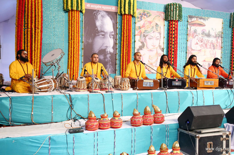 The Intones from Shrimad Bhagwat Katha Reverberated Delhi with Divinity and Righteousness