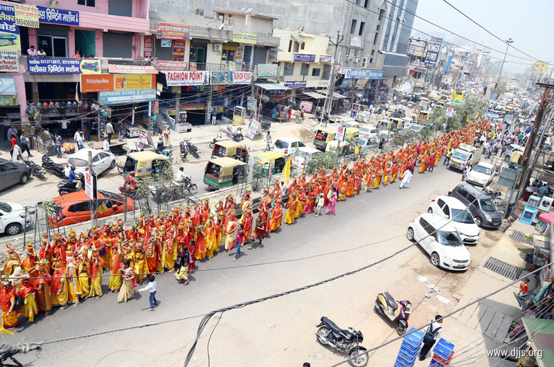 Shri Ram Katha Shields the Wavering Minds in Noida, Uttar Pradesh