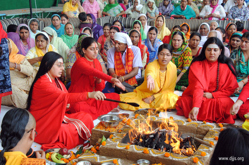 Shrimad Bhagwat Katha Spiritually Energizes the Hearts of Devotees at Bhatinda, Punjab