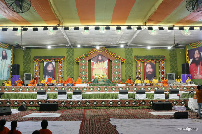 DJJS re-defined “Guru-Greatness” at Monthly Spiritual Congregation at Divya Dham Ashram, New Delhi