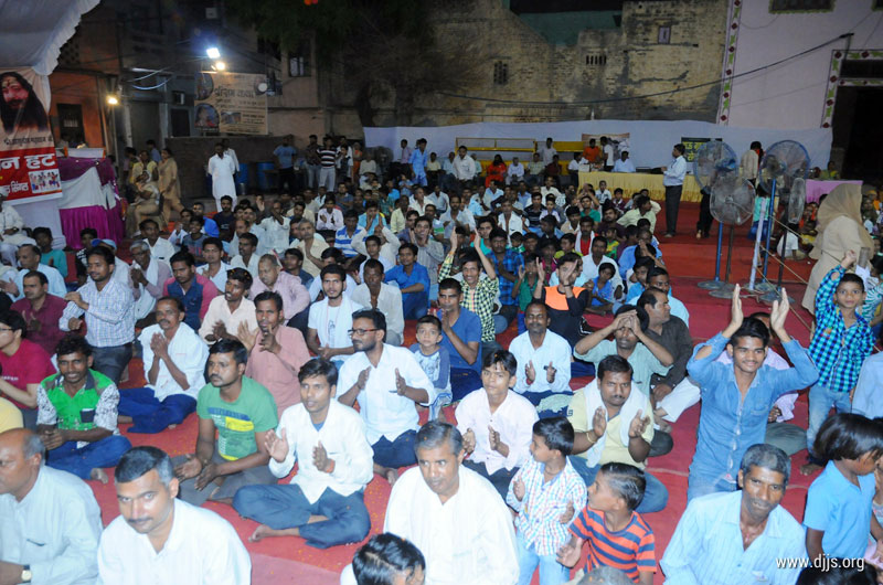 Ram Katha Purified the Minds of Devotees and Enriched their Hearts with Love at Bawana, Delhi