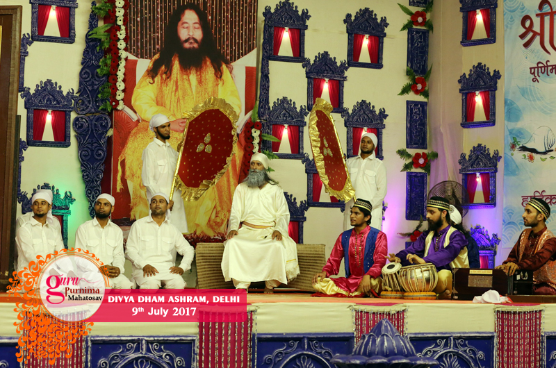 Monthly Spiritual Congregation Laden with the Colours of Guru-Bhakti on Guru-Puja at Delhi