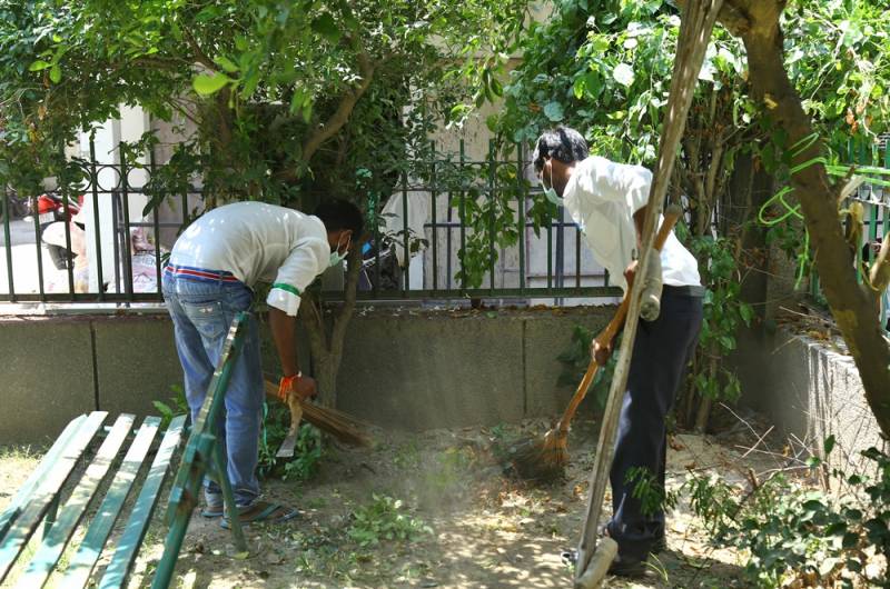 DJJS Rohini Sec- 15 centre urges residents to Rise for a Clean & Green Society