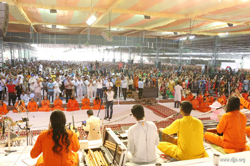 Monthly Spiritual Congregation Embarked True Spirituality in the Hearts at Divya Dham Ashram, New Delhi
