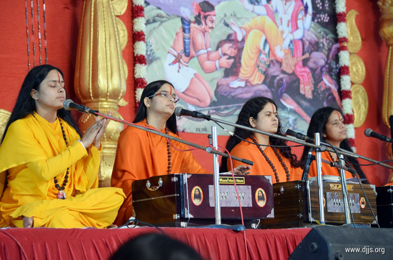 Bhagwat Katha at Bareilly, Uttar Pradesh Spreads the Gems of Spirituality to Masses