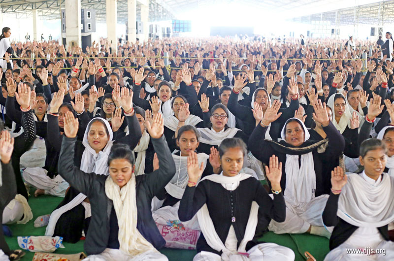Monthly Spiritual Congregation at Nurmahal Ashram, Punjab Inspired 'Yug Nirmani Nari' to Accomplish their Spiritual Goals