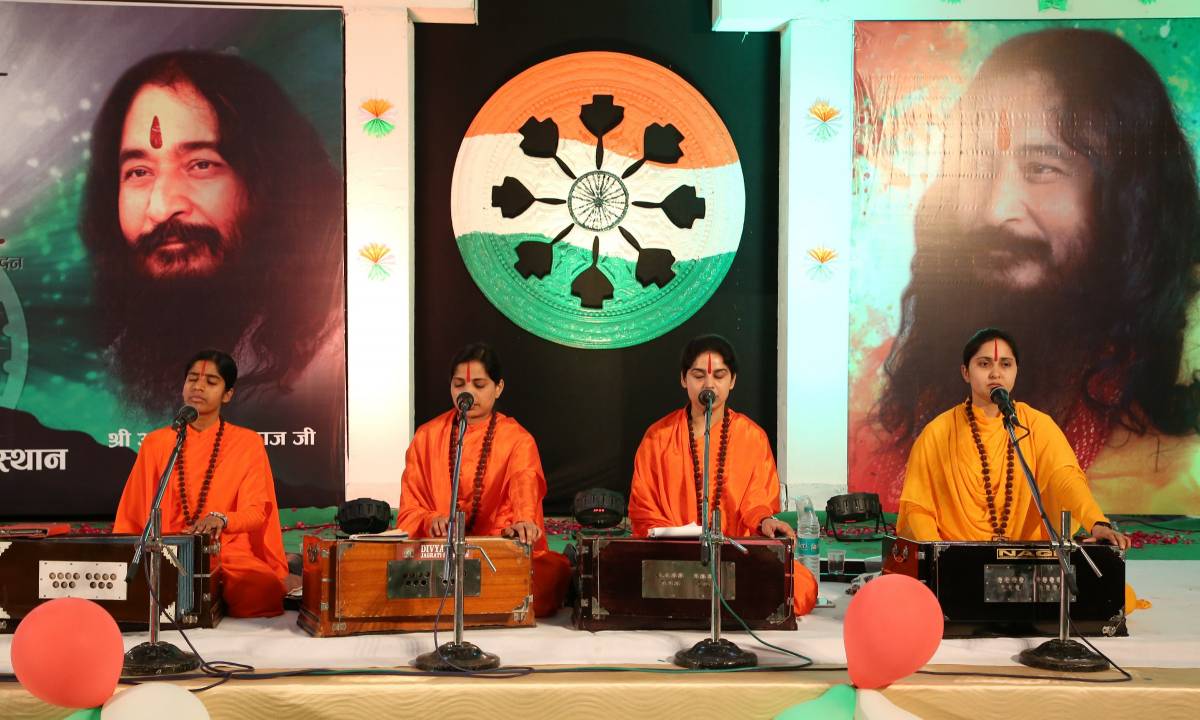 Bhajan Sandhya ‘Rashtra Aaradhan’ Instilled Enthusiasm amongst the Audience into Patriotic Spirituality at Hanumangarh, Rajasthan
