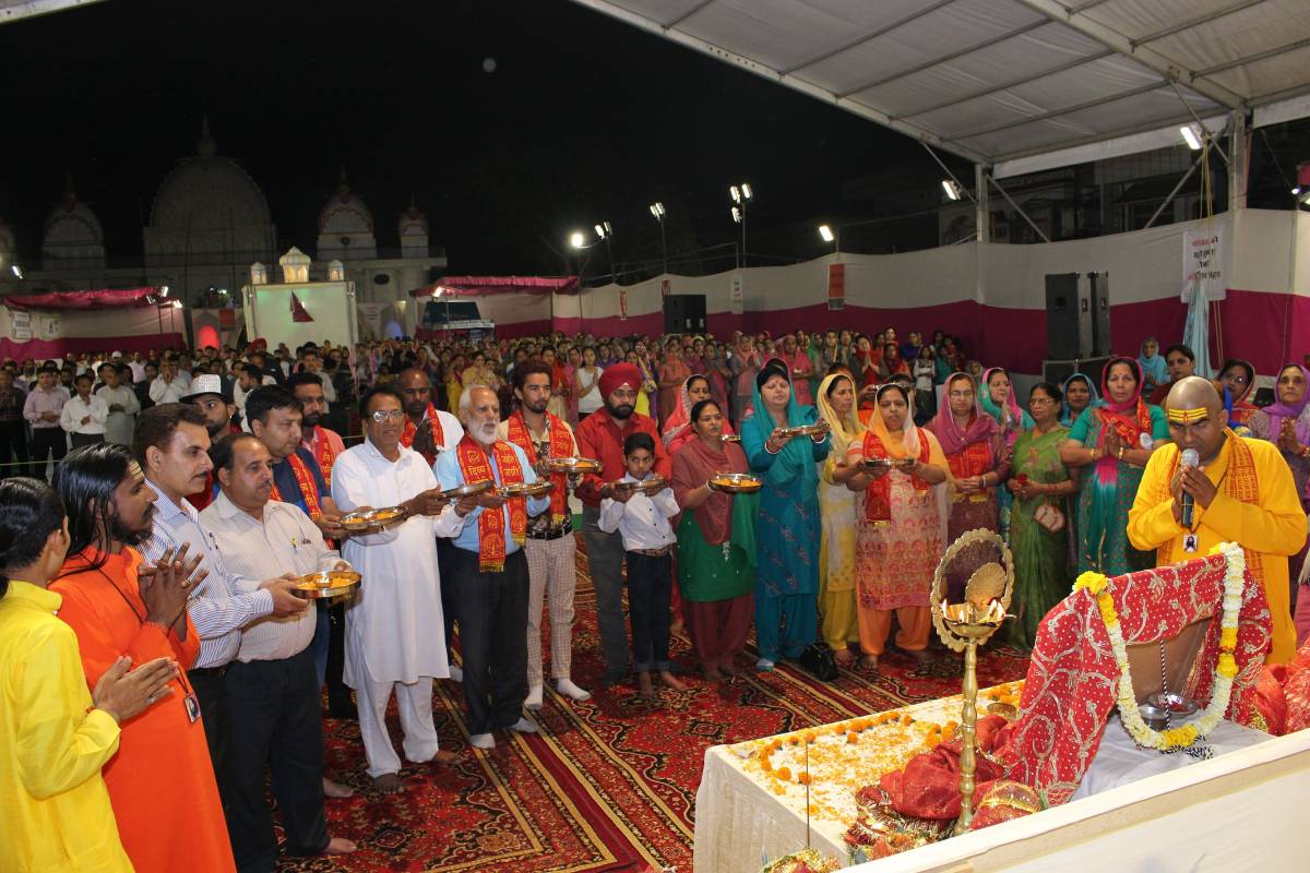 Instilling the spirit of devotion in the masses with Shrimad Devi Bhagwat Katha at Pathankot, Punjab