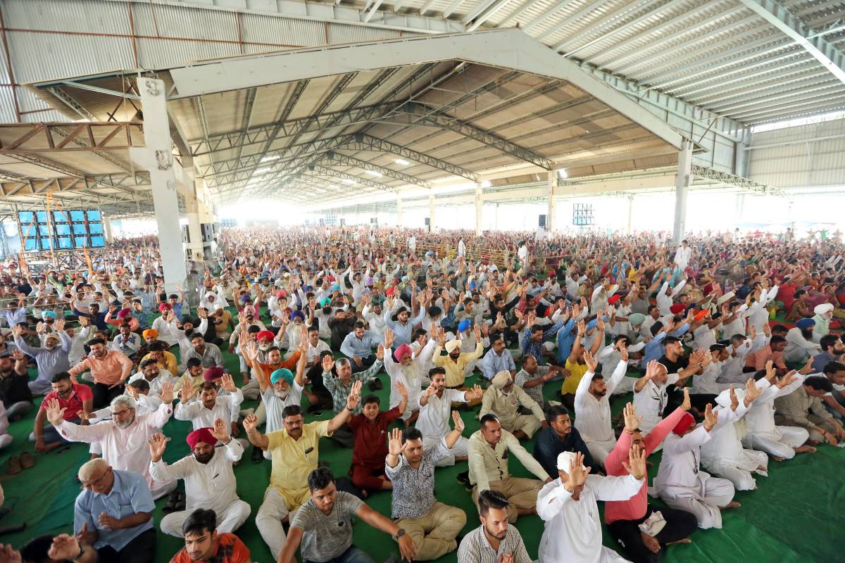 Monthly Spiritual Congregation in Nurmahal Ashram Sprung up New Hope Strengthening Faith
