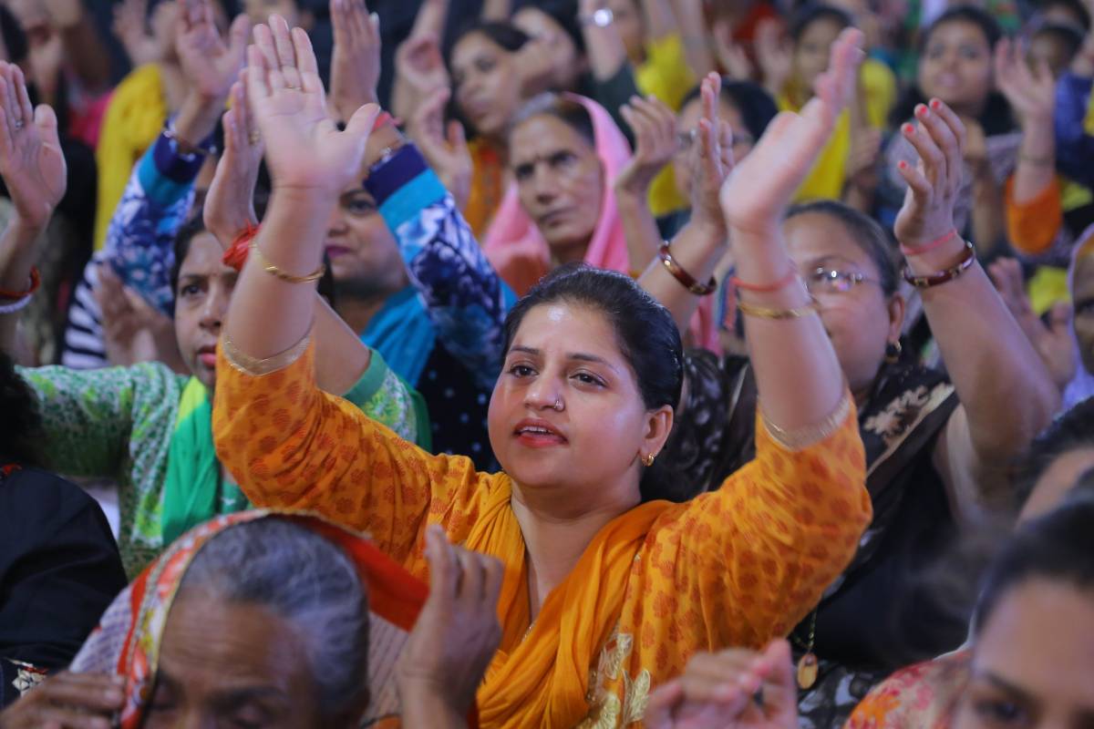 Clarion Call to Contribute to the Divine Mission Echoed at Monthly Spiritual Congregation in New Delhi
