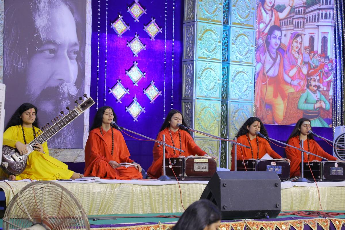 Towards the Path of Righteousness: Shri Ram Katha at Dwarka, New Delhi