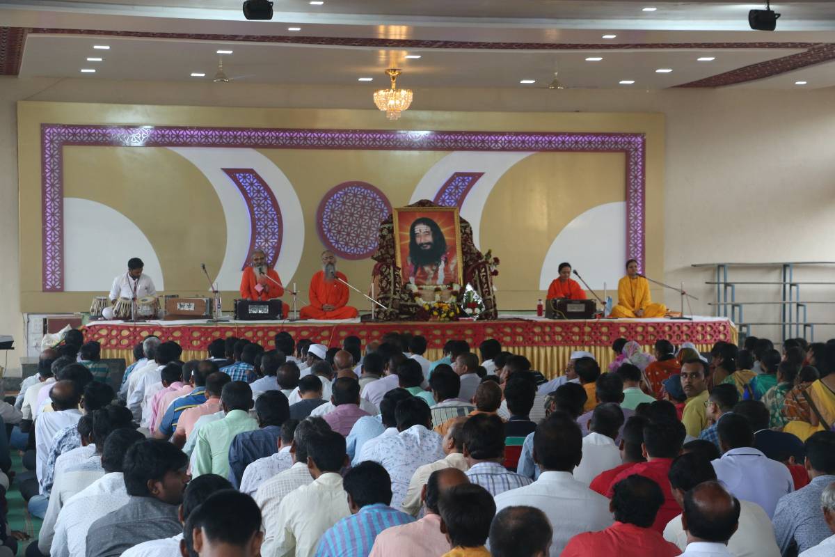 Monthly Spiritual Congregation at Chakan Urged Self-Introspection and Meditation to Attain Peace