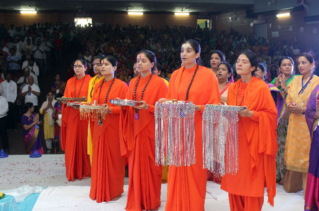 Guru Purnima Celebrated with Fervor and Devotion All Over the Globe