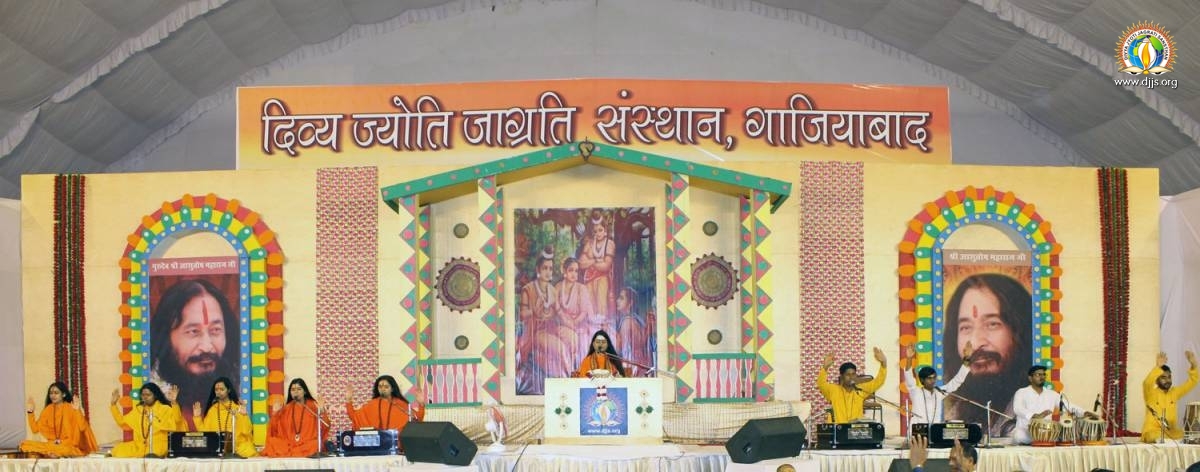 Shri Ram Katha Emphasized on the Ideal of Righteousness in Ghaziabad, Uttar Pradesh