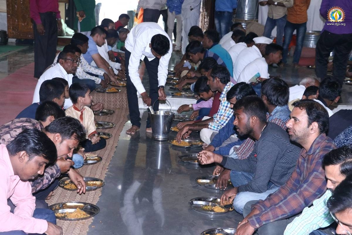 Monthly Spiritual Congregation Invigorated Masses to Internalize Diwali in Maharashtra