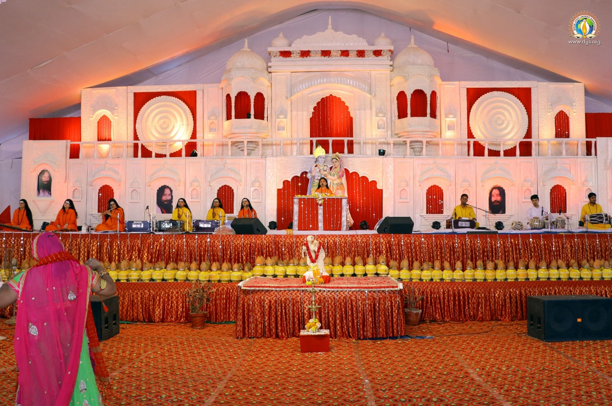 Shrimad Bhagwat Katha Conveyed the Ancient Legacy of Divine Knowledge to the Folks of Dungarpur, Rajasthan