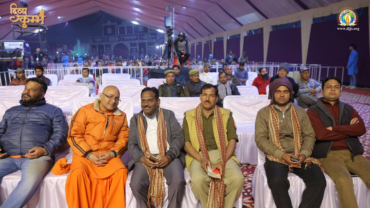 Shrimad Bhagwat Katha Urged for Self-Realization as Path to Divinity at Kumbh Mela Prayagraj 2019