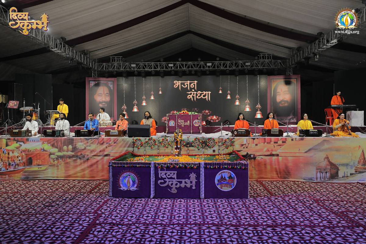An Eye Opening Devotional Concert Signified Life’s Purpose in Kumbh Mela, Prayagraj