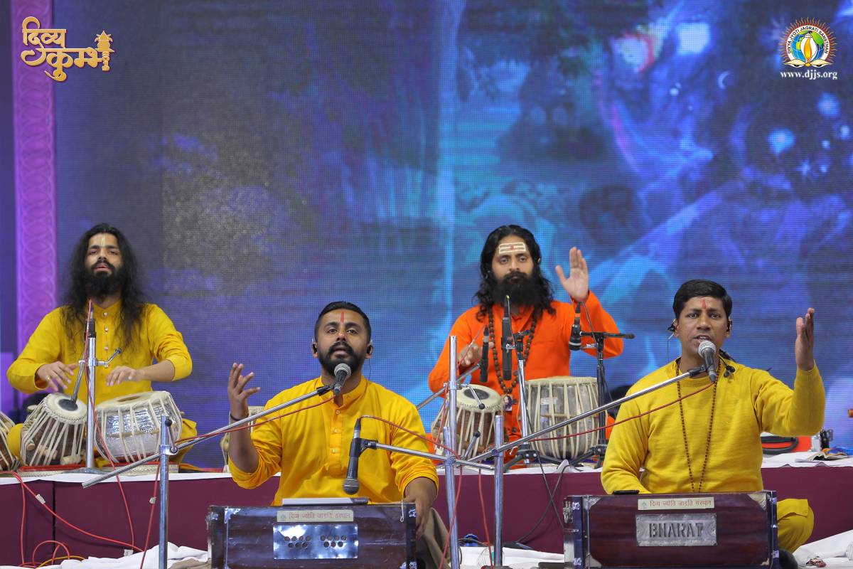 Shrimad Bhagwat Katha Awakened Devotees to Dive into Inner World Kumbh @ Prayagraj
