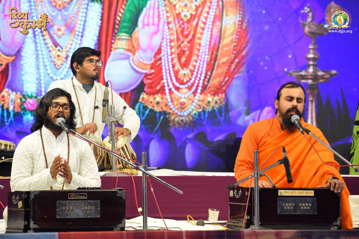 Devotional Concert at Kumbh Mela, Prayagraj, Enlightened the Power of MIND–The Double Edged Sword