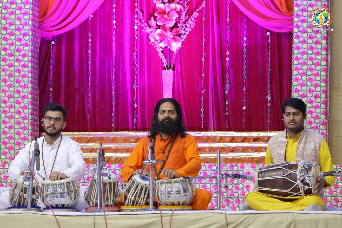 Enigmatic Facets of Guru-Disciple Relationship Revealed at Monthly Spiritual Congregation, New Delhi