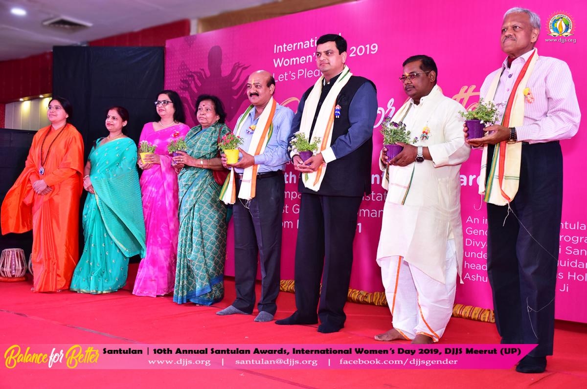Santulan acknowledges women triumph through ‘10th Annual Santulan Awards’, commemorates International Women’s Day 2019