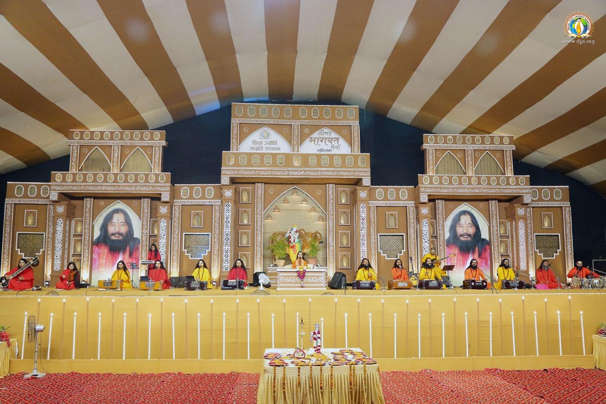 Shrimad Bhagwat Katha at Ludhiana, Punjab Proffered the Devotees to Seek the Path of Compassion and Righteousness