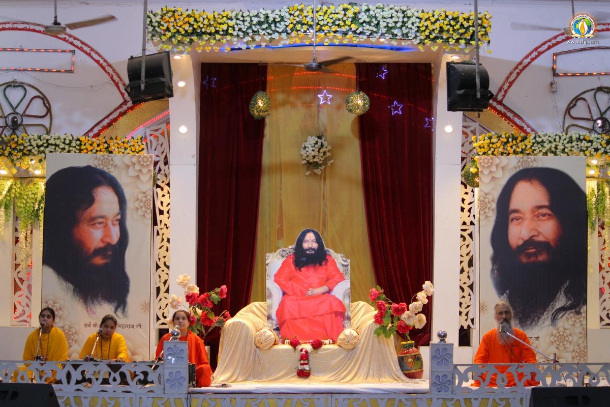 Monthly Spiritual Congregation Stressed upon Steady Guru-Disciple Relation at Meerut, UP