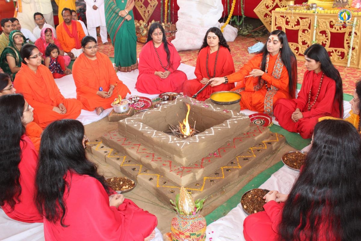 Shrimad Bhagwat Katha Revealed Treasures of Eternal Divine Name in Etawah, U.P.