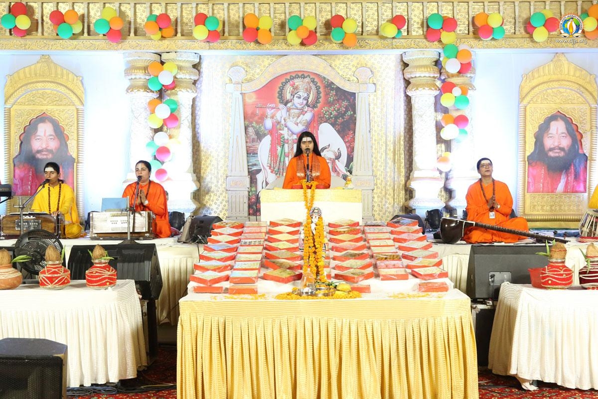 Shrimad Bhagwat Katha Decodes the Process of Meditation to attain Peace at Ropar, Punjab
